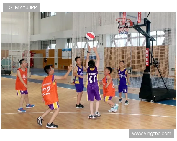 杭州篮球队耐力分析:如何提升球队在高强度比赛中的表现与持久性 杭州篮球队耐力分析:如何提升球队在高强度比赛中的表现与持久性