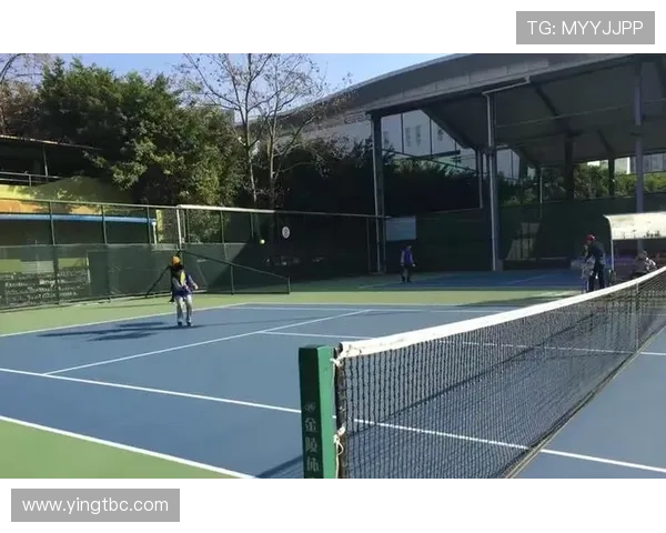 深圳网球队战术创新引发热议助力球队在网球赛场崭露头角 深圳网球队战术创新引发热议助力球队在网球赛场崭露头角